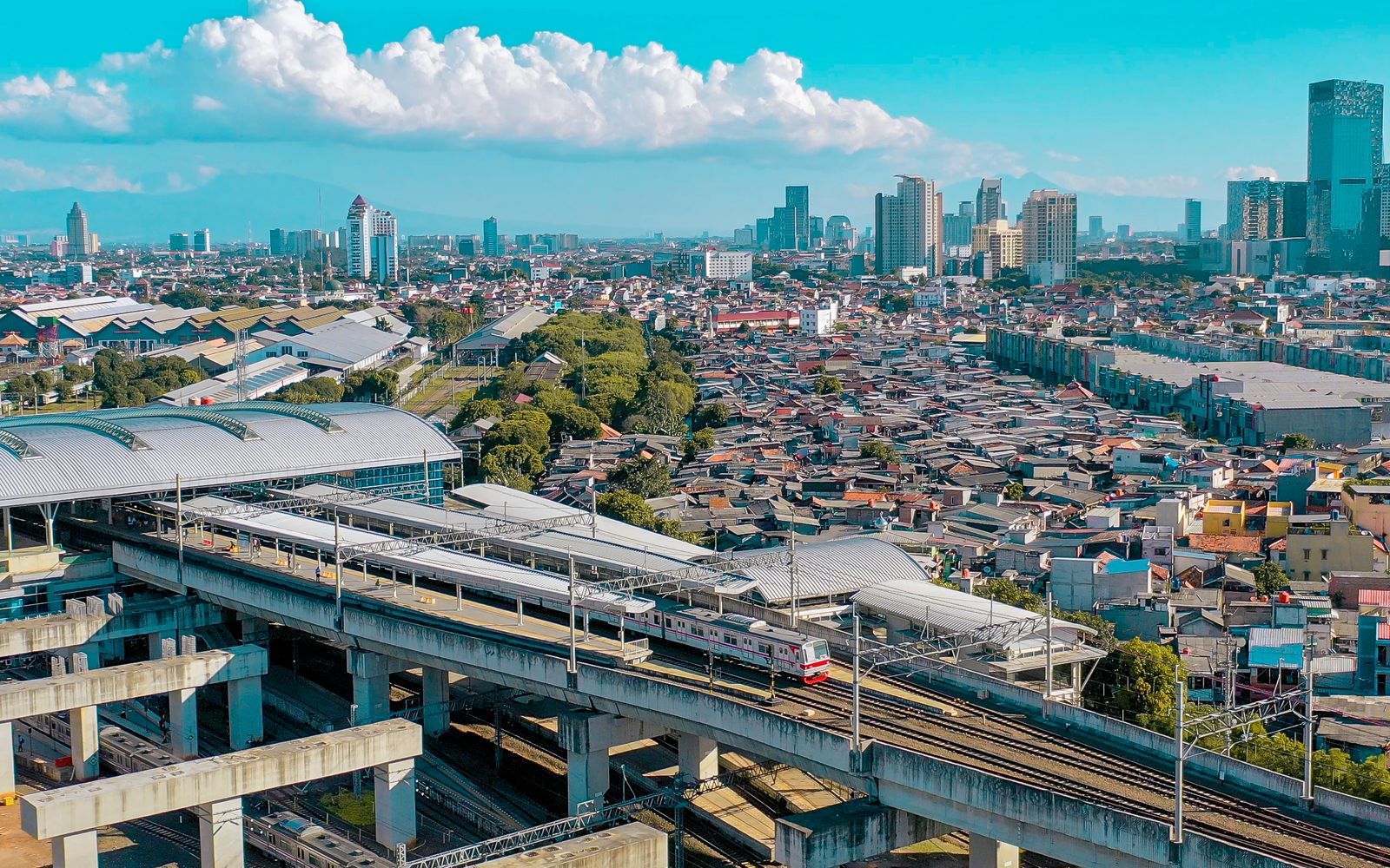 Pusat layanan KRL CommuterLink